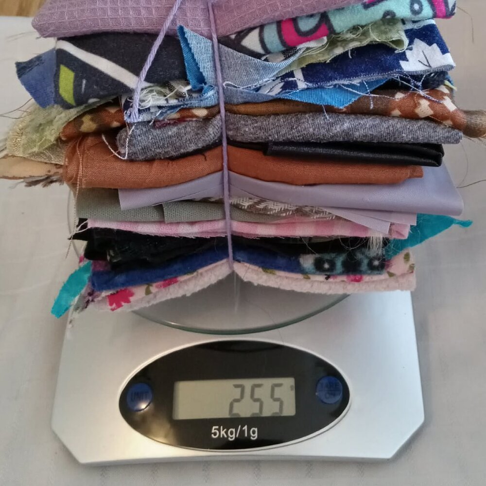 H) Want to renew your fabric stash for your creative projects? +1/2 lb fabrics
